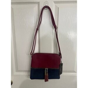 DELUXITY Women's Faux Leather‎ Maroon/Navy Crossbody Purse Tassel Zip